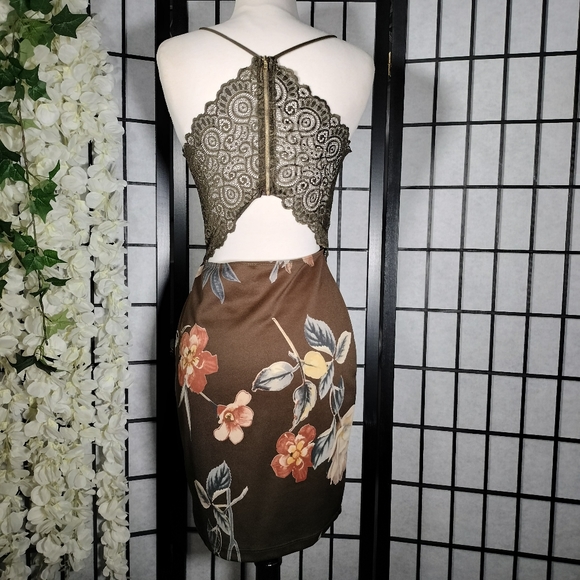 Windsor Floral V-neck Laced Mini Dress Olive Green Size Large - Picture 5 of 9